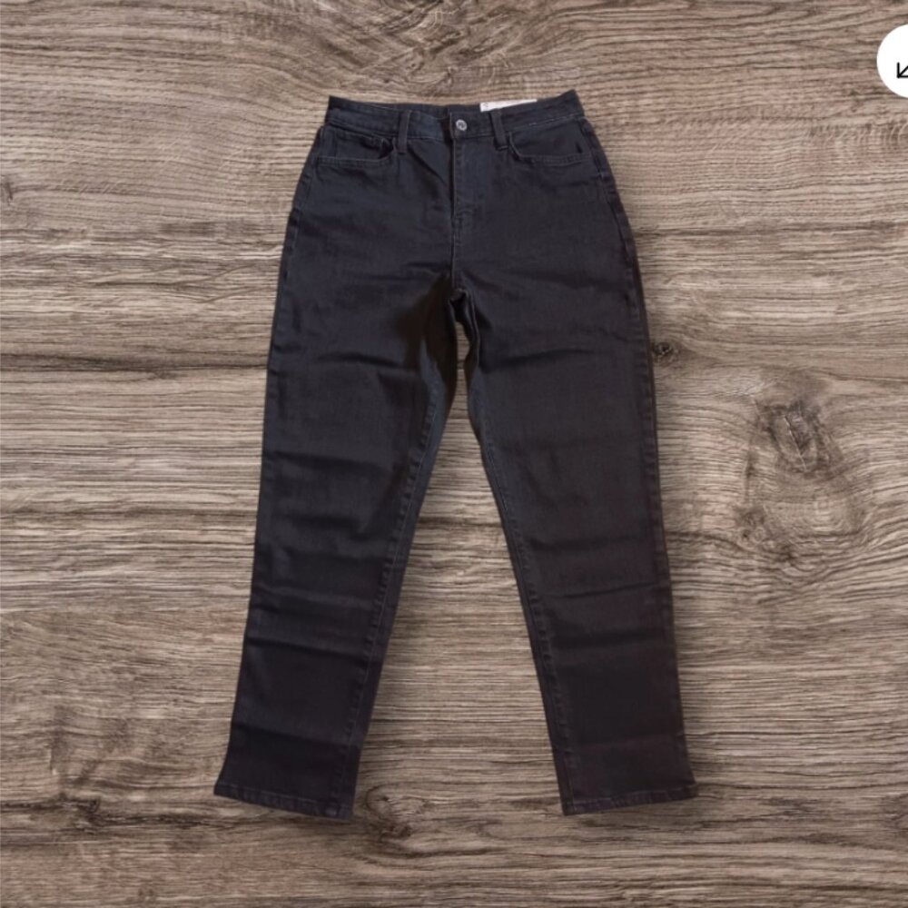 Arizona Mom Jean Size 28"x27" High Rise Semi Relaxed Fit Black Stone Wash